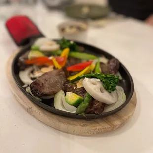 Grilled US Wagyu Beef with Garlic Sauce