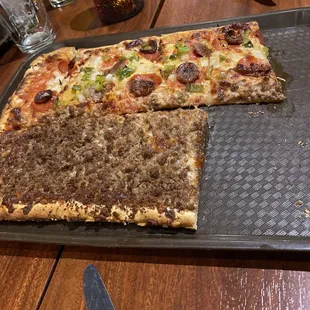 Half hamburger and half carne Classico