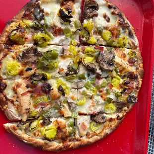 Small chicken garlic pizza