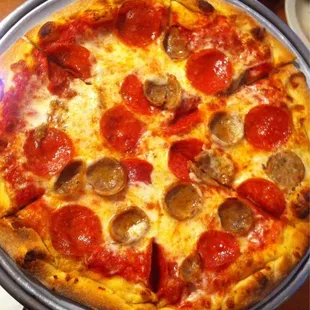 Sausage/Pepperoni Pizza