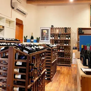La Casa Sena Wine Shop