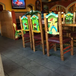 Large tables and booths for large groups