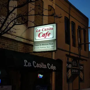la casita cafe at night