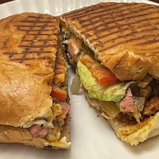 10. Mega Chiva Torta