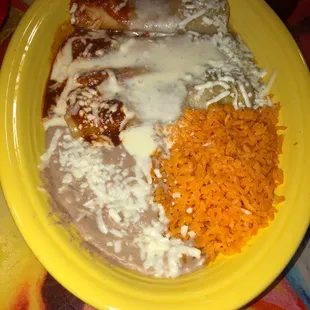 3 Enchiladas dish, not bad. It&apos;s chicken, beef and cheese!