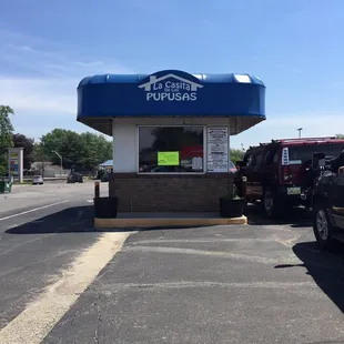 Delicious little hut in the parking lot near Burger King and Little Caesars
