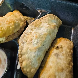 Carnes de res -- Beef Empanadas