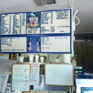 sushi and sashimi, interior