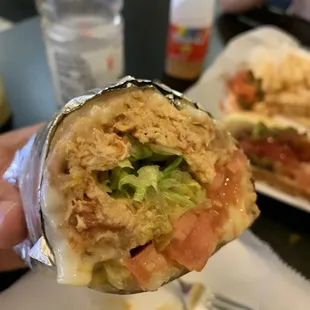 Burrito con pollo desebrada