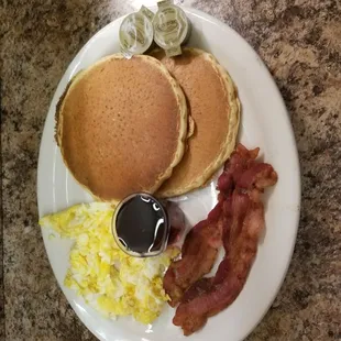 Bacon, eggs and pancakes