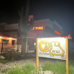 Street sign right off of Apache Trail