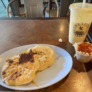 Pupusa Frijol Rice Flour, Mango smoothie