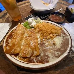 Enchiladas, lunch special!! Was absolutely ridiculously good!