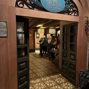 No line on a late Wednesday morning in January 2025