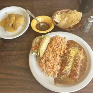 La Cazadora plate; Quesadilla