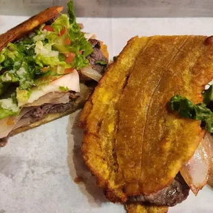 Steak jibarito