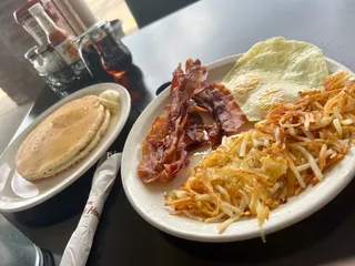 The Pancake House - Lewis Center