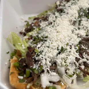 Huarache de carné asada