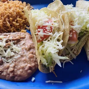 a plate of mexican food