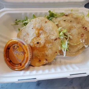 Gorditas de queso y pollo Corn flour thick biscuits with cheese and chicken