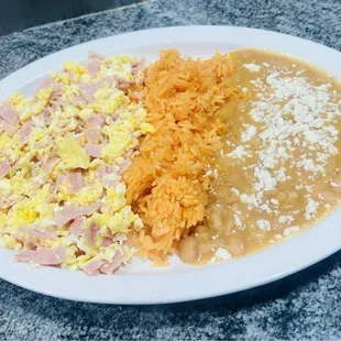 Huevos con jamón