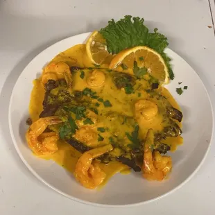 Chusrasco con camarón al ajillo