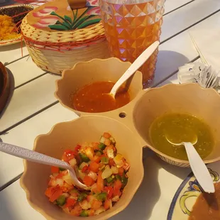 Complementary fresh salsa