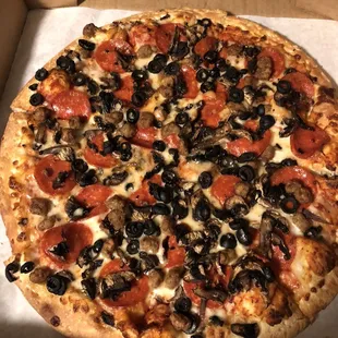 Lg. Pep, sausage, mushrooms, blk olives