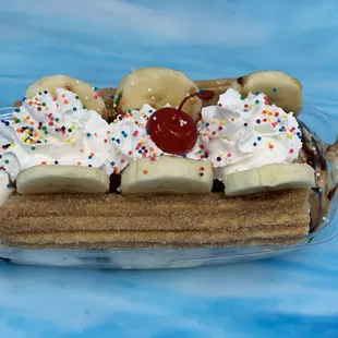 Churro banana split