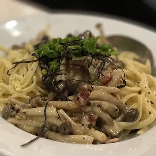 Shimeji mushroom and bacon