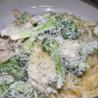 Fettuccine Chicken Alfredo