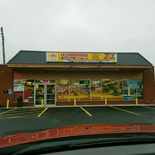 the outside of a restaurant