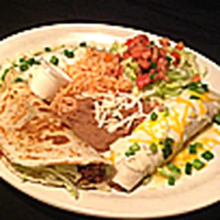 a plate of mexican food