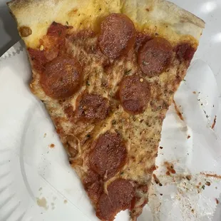 Lots of spicy sweet sauce to offset cheese and pepperoni!!  Blot the grease but leave some - tastes so good!  Nice thin slice!!