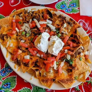 Nachos with shredded beef