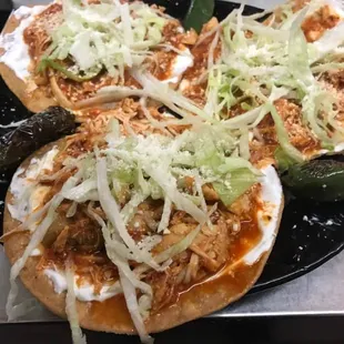 Now we have TINGA CHCIKEN........... you can have with a combination plate, burritos, Tacos or Tostada.......
