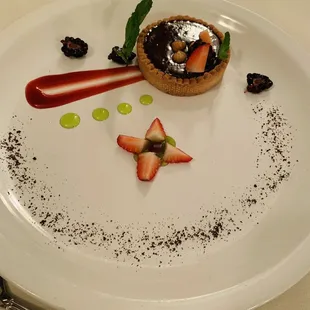 Chocolate tart with fresh berries