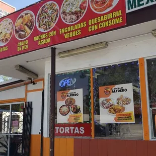 the outside of a restaurant