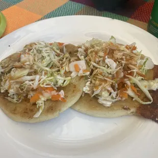Deliciosas pupusas revueltas