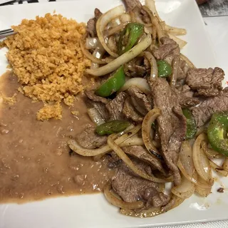 Bistec Encebollado