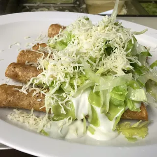 Especial Roll Tacos