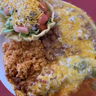 a plate of mexican food