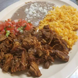Slow Cooked Barbacoa With Pico De Gallo