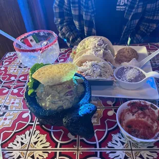 Chicken tacos , Guacamole