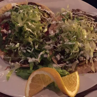 Tostadas de Tinga