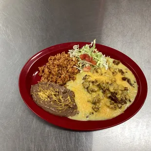 Green enchilada plate w/carnitas