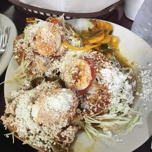 Enchiladas y juevos!! Oh my goodness! Amazing!