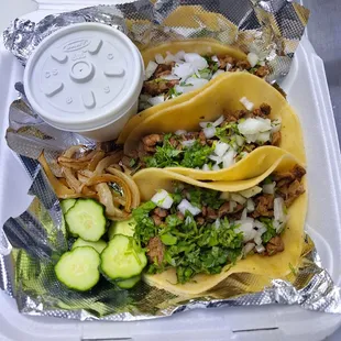Tacos de asada y pastor pollo