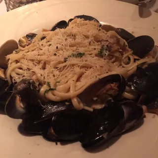 Brodo alle Cozze e Vongole