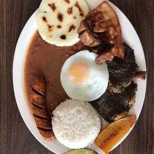 Bandeja paisa omg so good
